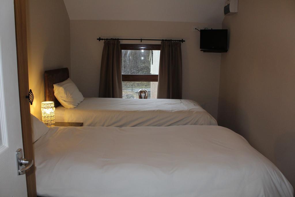 Bed and Breakfast The Nags Head Tredegar Nant-y-bwch Zewnętrze zdjęcie