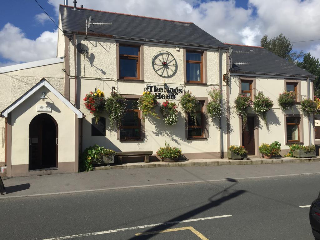 Bed and Breakfast The Nags Head Tredegar Nant-y-bwch Zewnętrze zdjęcie